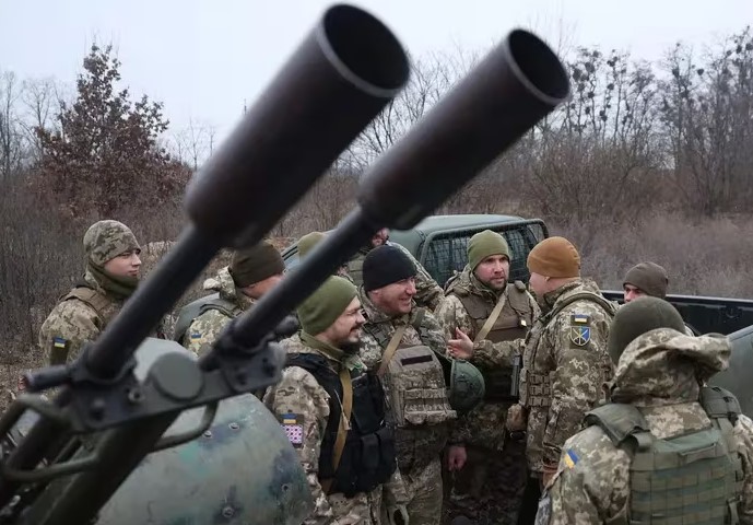 Ucrania repele más de 40 ataques rusos en el frente del este
