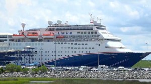 “Mi vómito era azul brillante”: La extraña enfermedad que afectó a varios pasajeros en crucero de Florida