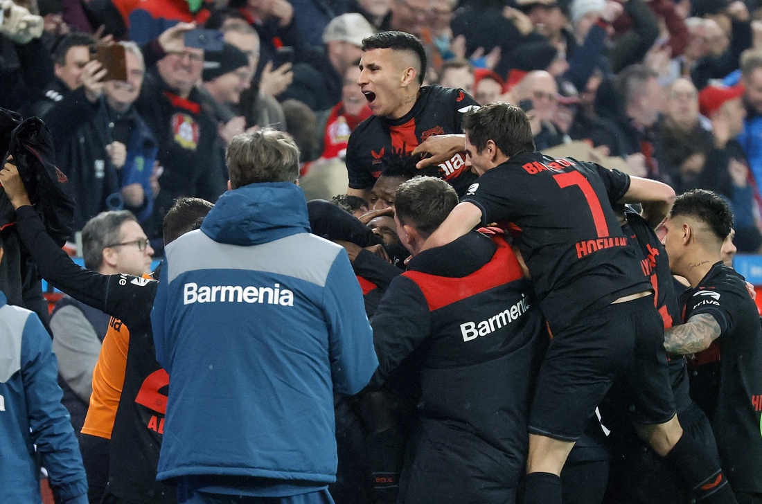 El Leverkusen de Xabi Alonso da un golpe sobre la mesa al golear al Bayern