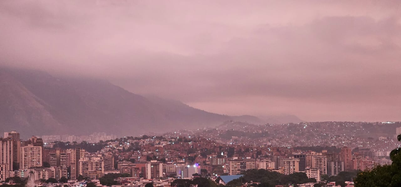 Desde este martes #20Feb y por 96 horas se sentirá concentración de Polvo del Sahara en Venezuela
