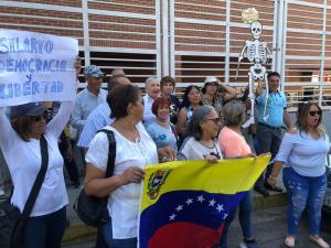 Jubilados y pensionados protestaron por un salario justo en Guárico