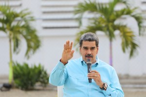 Maduro dijo que “tocó echar a plomo” a representantes de organizaciones internacionales como la UE (VIDEO)
