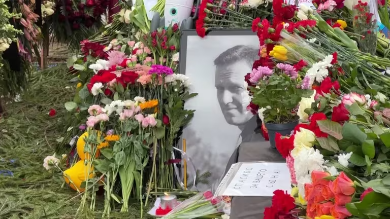 Homenajes a Navalni muestran que la disidencia todavía está viva en Rusia