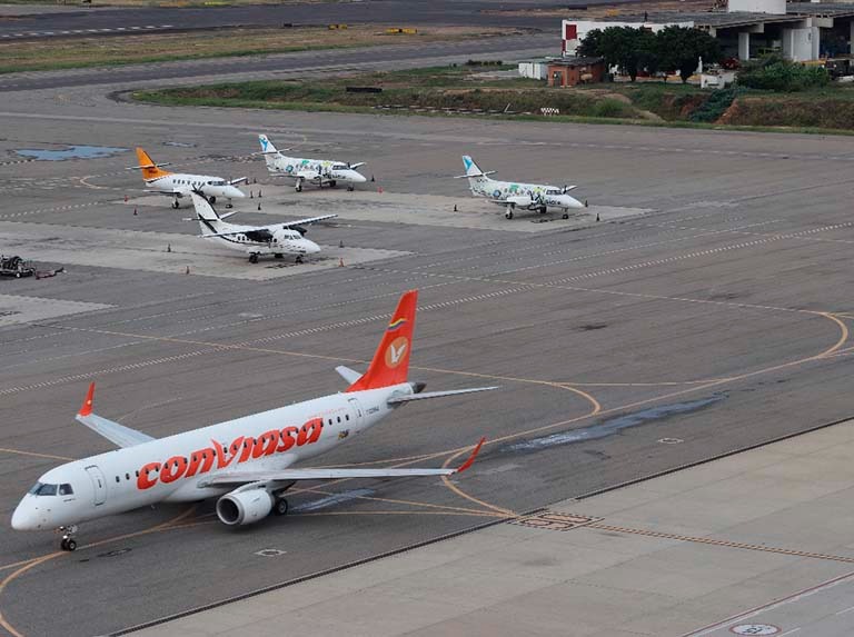 Chavismo aseguró haber pagado deuda de Conviasa en aeropuerto de Cancún