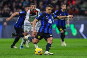 Error arbitral facilitó la victoria de Inter sobre un aguerrido Genoa