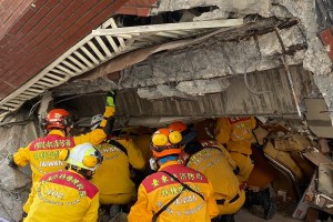 Taiwán centra sus esfuerzos en encontrar a 16 desaparecidos tras el fuerte terremoto
