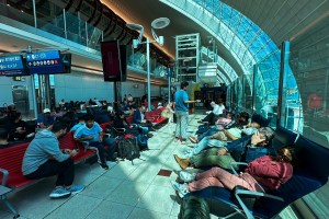 Aeropuerto de Dubái sufre “importantes perturbaciones” y retrasos por tras fuertes lluvias