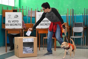 Ecuatorianos aprobaron el mecanismo de la extradición vía referendo