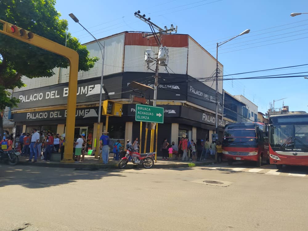 Rechazan aumento del pasaje en 15 bolívares aplicado por transportistas en San Fernando de Apure