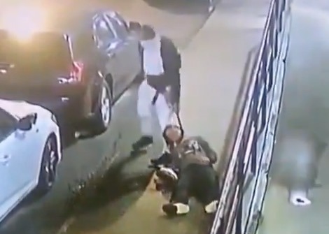 Revelan FOTOS del hombre que ató a mujer con un cinturón en una calle de Nueva York antes de violarla