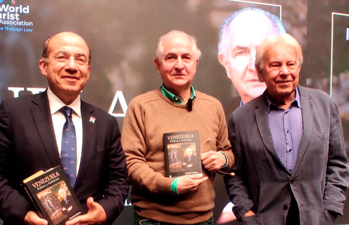 Antonio Ledezma presentó su nuevo libro, acompañado por los expresidentes Felipe Gonzalez y Felipe Calderón