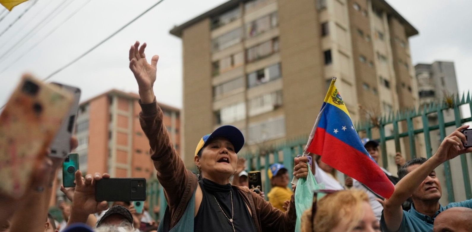 De “lo deseable” a la “suspensión”: los escenarios de la elección presidencial en Venezuela, un país “volátil” en lo político