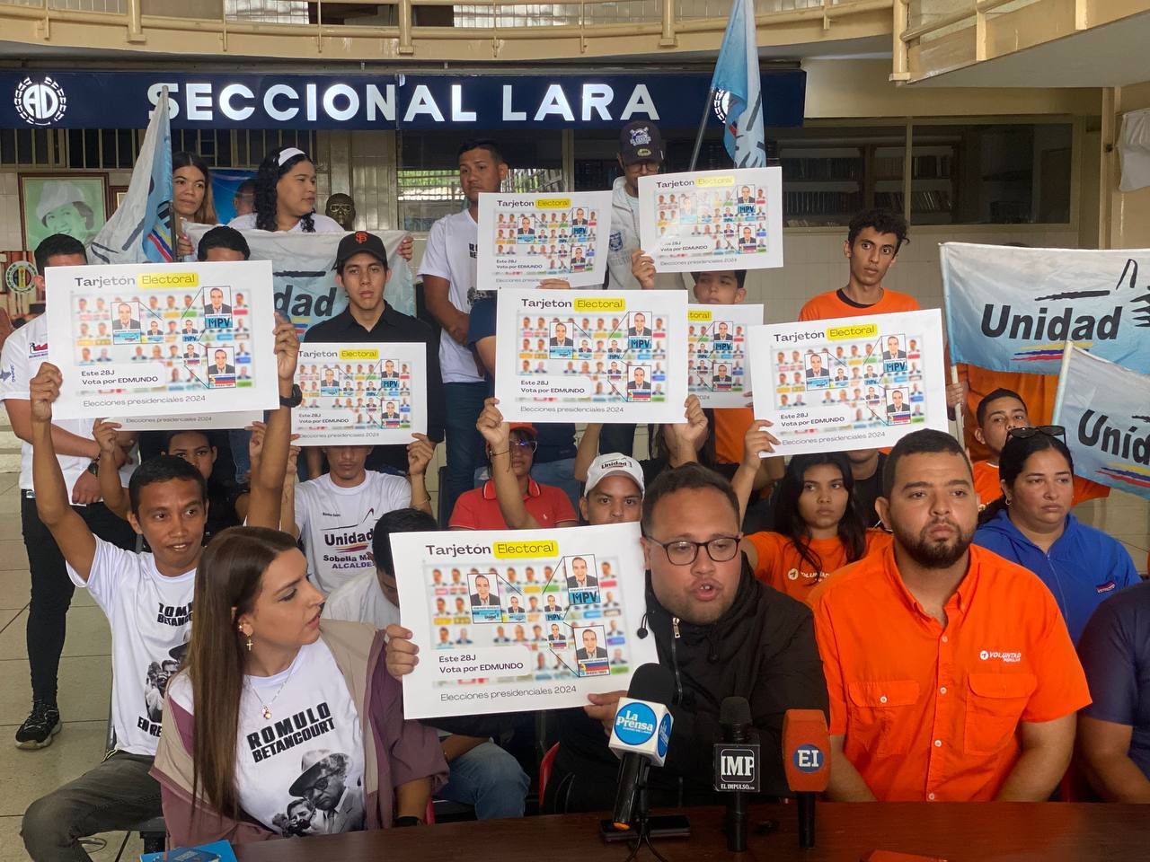 Jóvenes opositores en Lara trabajan en la promoción y defensa del voto