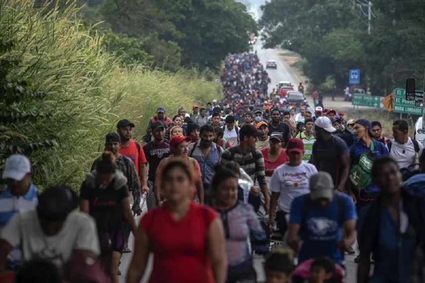 Unos 250 migrantes, entre ellos venezolanos, salen en caravana hacia EEUU desde Honduras