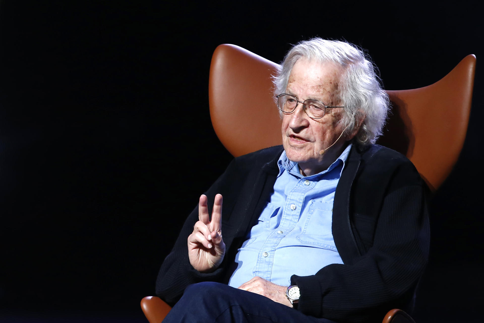 Noam Chomsky fue dado de alta de un hospital justo después del rumor sobre su supuesta muerte