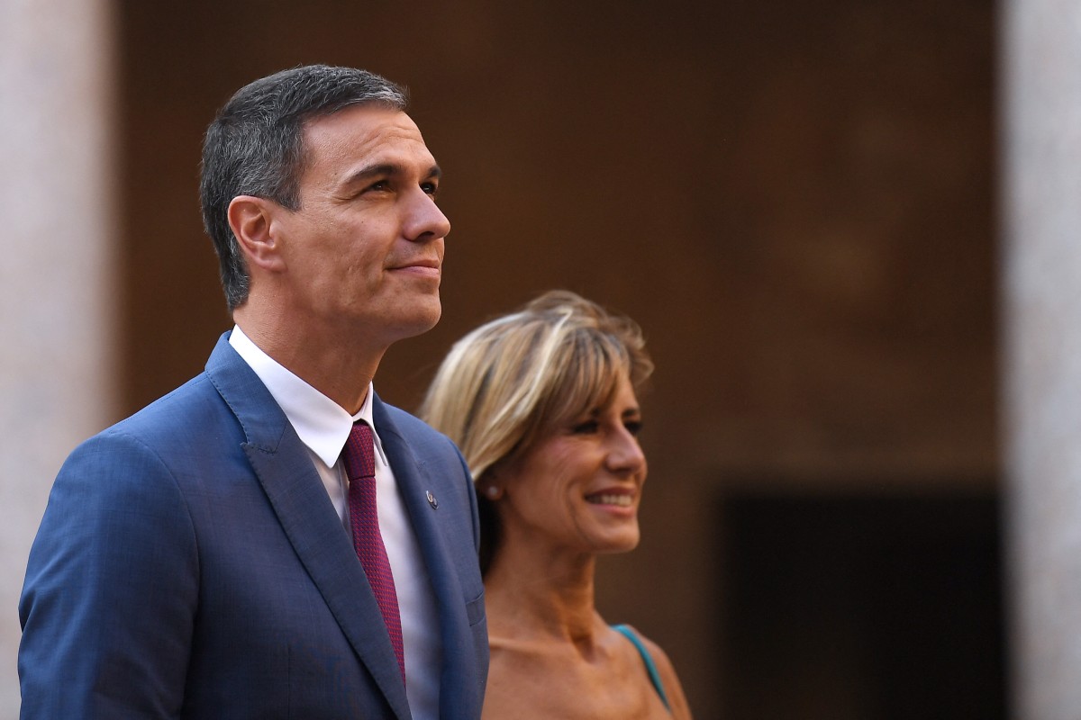 Gobierno español dice que no hay “nada” contra la esposa de Pedro Sánchez, citada a declarar ante la justicia
