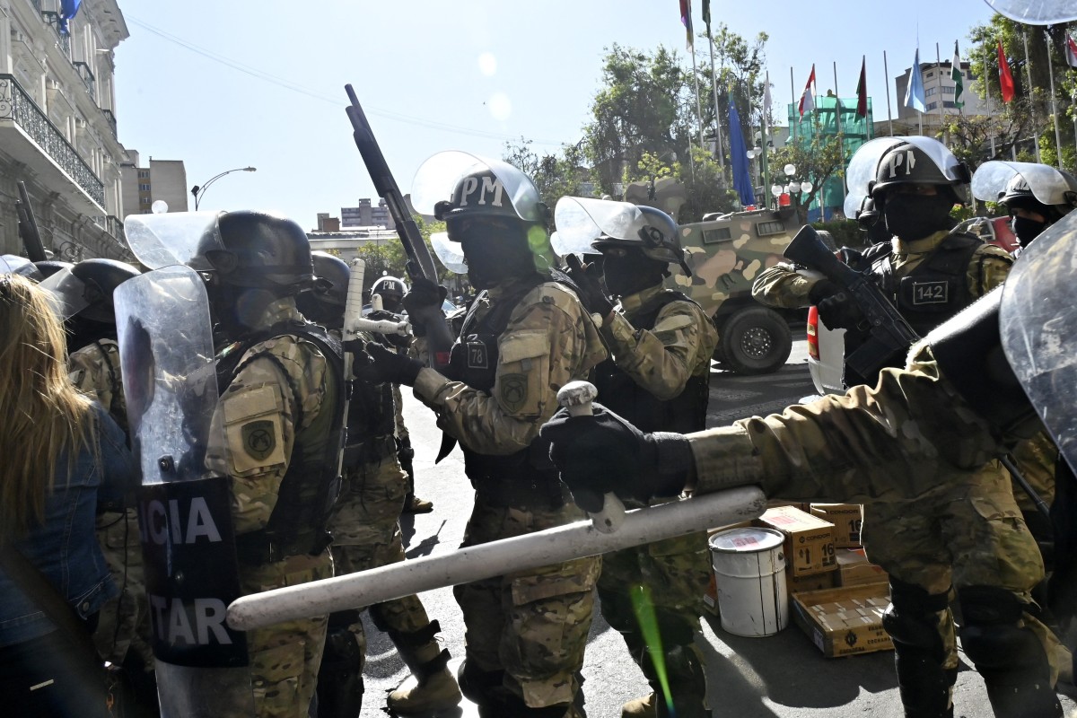 Policía detiene a un segundo jefe militar por intento de golpe en Bolivia