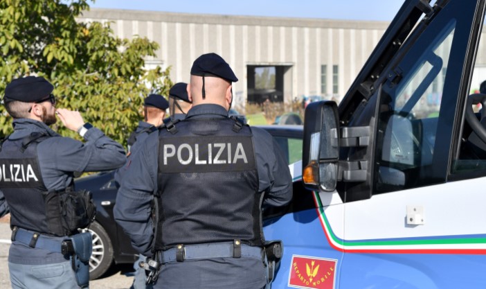 Detenido en Italia tras presentarse en comisaría con el cadáver de su mujer en el maletero
