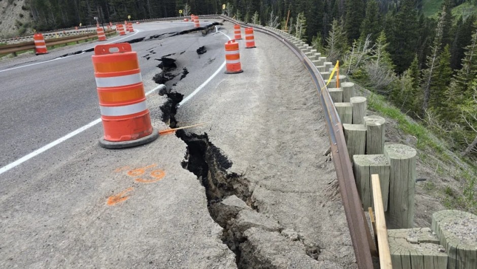 “Derrumbe catastrófico” obligó al cierre de una carretera entre Wyoming e Idaho