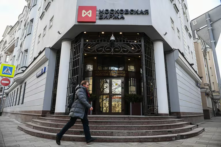 EEUU sancionó a la Bolsa de Moscú y otras 300 personas o entidades