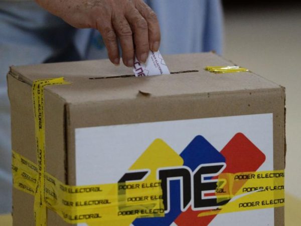 Alertan sobre condicionamiento del voto en cuatro municipios de Apure
