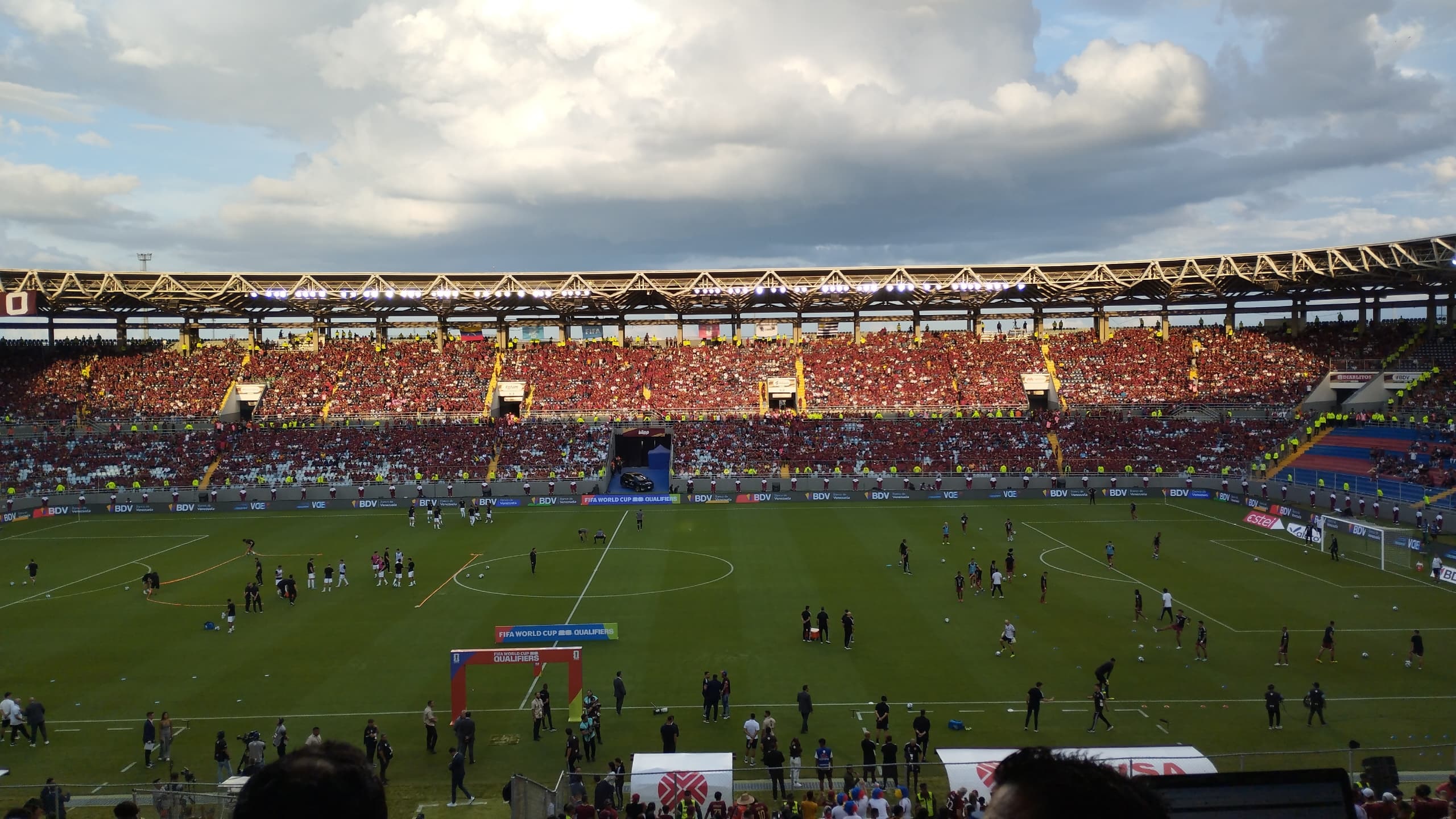 El atípico ambiente que se vivió en el Estadio Monumental de Maturín en el partido de la Vinotinto contra Uruguay